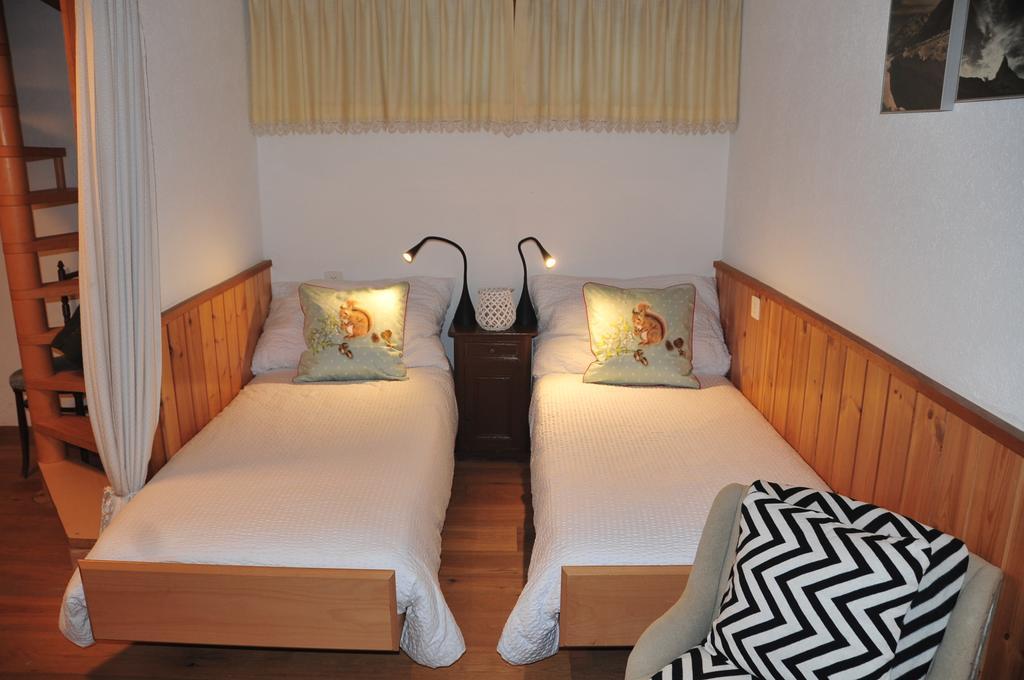 Yukon Villa Zermatt Room photo
